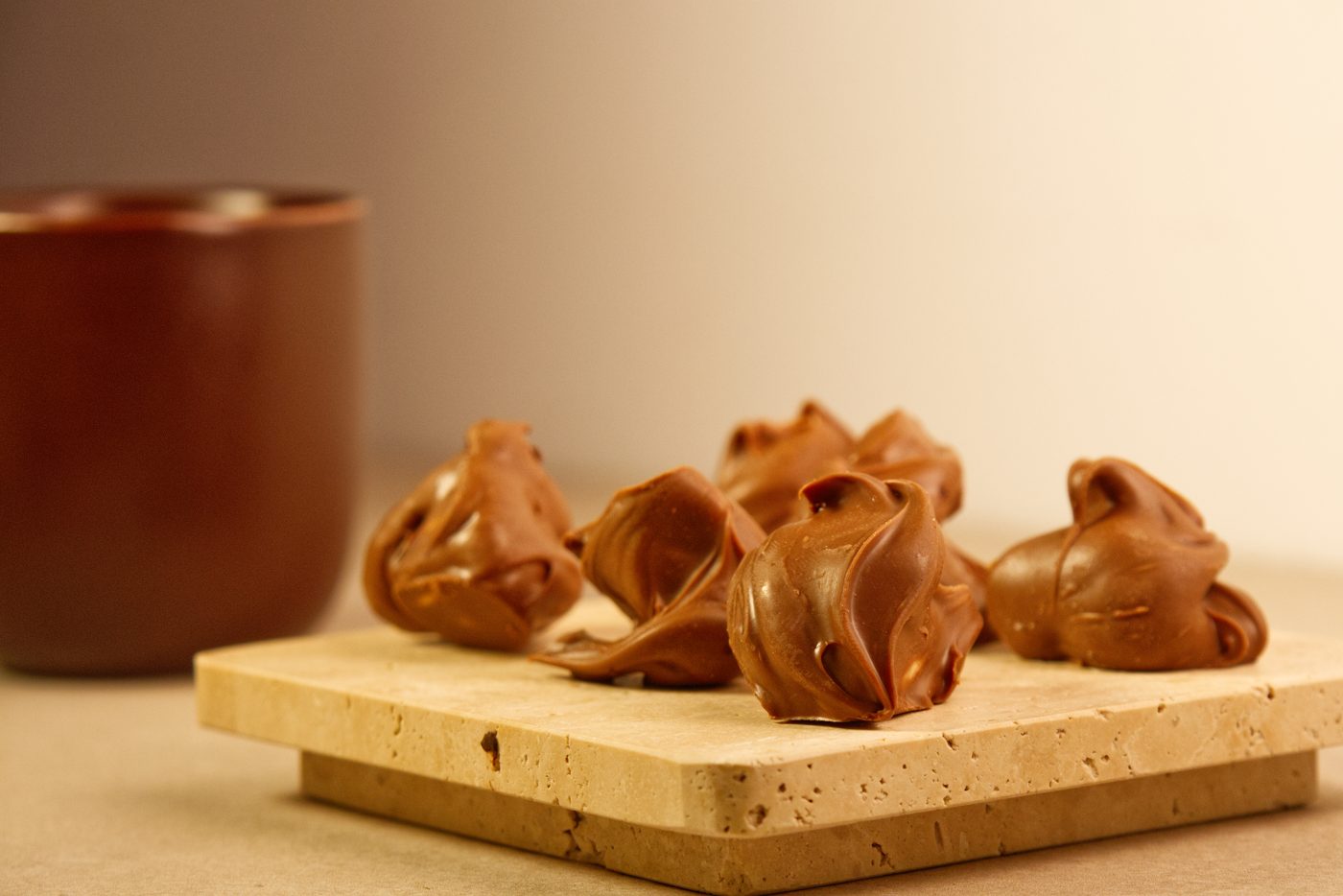 Roca de Leche con Almendra